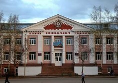 Здание Ухтинского техникума железнодорожного транспорта