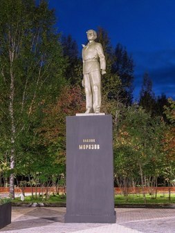 Памятник Павлику Морозову в Детском парке