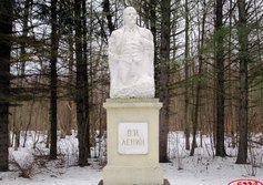 Памятник В.И. Ленину в д. Гора-Валдай