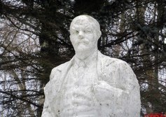 Памятник В.И. Ленину в д. Гора-Валдай