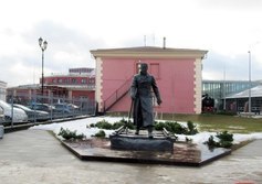 Памятник князю М.И. Хилкову