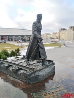 Памятник князю М.И. Хилкову