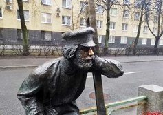 Памятник фонарщику в Петербурге