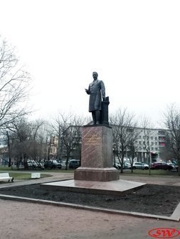 Памятник А.С. Попову на Петроградской стороне