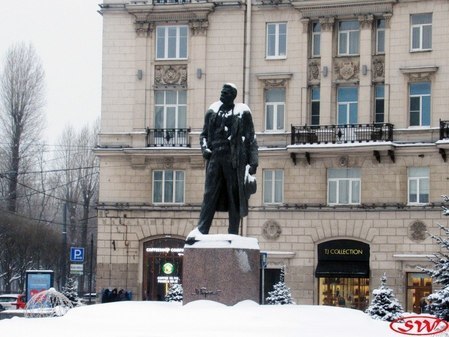 Памятник Максиму Горькому