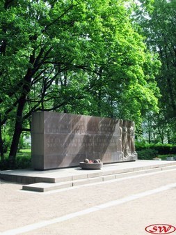 Памятник погибшим политехникам