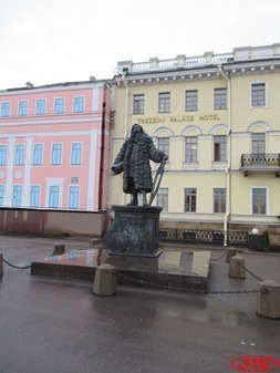 Памятник Доменико Трезини