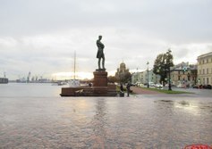 Памятник И.Ф. Крузенштерну на Васильевском острове