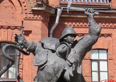 Памятник подвигу пожарных блокадного Ленинграда