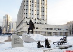 Памятник «Первопроходцам и исследователям Арктики»
