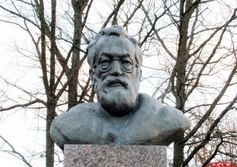 Бюст А.Н. Чилингарова