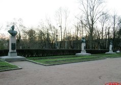 Аллея Героев в парке Победы