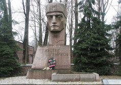 Памятник фронтовикам – трудящимся Ленмясокомбината