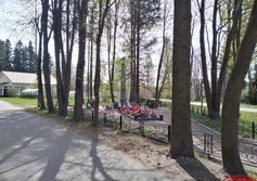 Братская могила советских воинов в пос. Кобринское