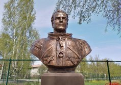 Памятник Г.С. Титову в Сиверском