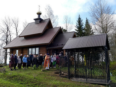 Церковь во имя Пресвятой Троицы в д. Теглицы