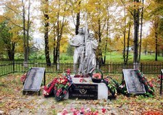 Братское кладбище советских воинов в Бегуницах