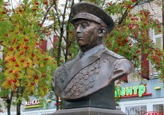 Бюст И.И. Федюнинского
