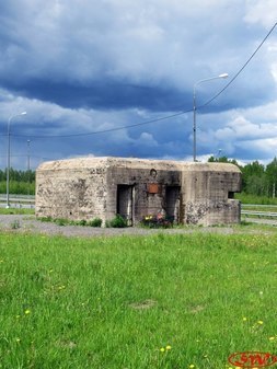 ДОТ № 687 КаУР на развязке в Керро