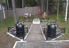 Братская могила моряков ТЩ-100 во Владимировке