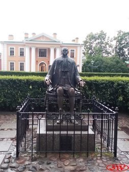 Памятник Петру I работы Шемякина