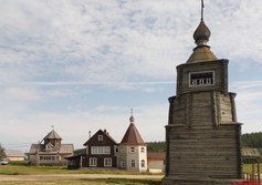 Колокольня Успенского храмового комплекса в Варзуге