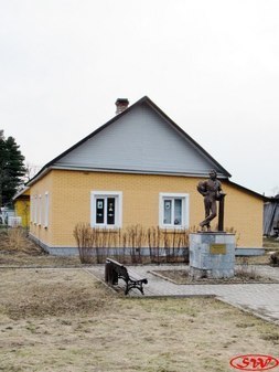 Памятник Оресту Кипренскому в Нежново