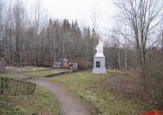 Братская могила советских воинов в Рождествено