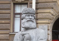 Дворник на пл. Островского