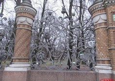 Кованая ограда Михайловского сада