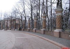 Кованая ограда Михайловского сада