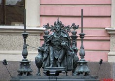 Памятник Павлу I в Михайловском замке