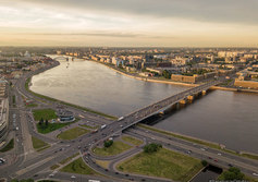 Мост Александра Невского в Санкт-Петербурге