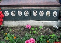 Братская могила зенитчиц на Киновеевском кладбище