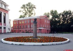 Памятник Крупской у ДК Текстильщиков