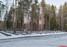 Братское захоронение советских воинов на Песочинском кладбище