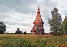 Сретено-Михайловская церковь в Красной Ляге