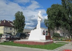 Памятник Ленину в Каргополе