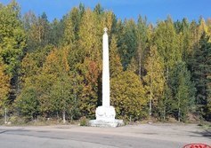 Памятник гидростроителям у Верхне-Свирской ГЭС