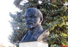Бюст В.И. Ленина в Подпорожье