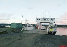 Паромная переправа через реку Свирь