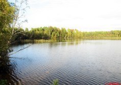 Грунтовый слип и стоянка на Крёстном озере