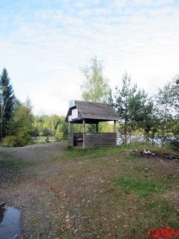 Грунтовый слип и стоянка на Крёстном озере