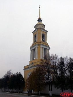 Колокольня Свято-Троицкого Ново-Голутвина монастыря в Коломне