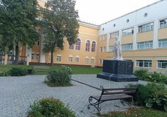 Памятник В.И. Ленину у ДК «Тепловозостроитель»