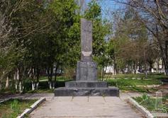 Памятный знак в честь воинов-односельчан в Скалистом