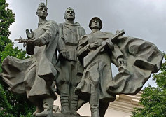 Памятник воинам-мадийцам