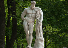 Геракл Фарнезский в Александровском саду