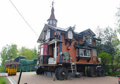 Дом с самолётом