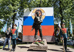 Памятник «Бойцам спецназа – солдатам России» в Давидовой пустыни